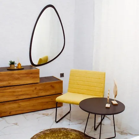 Aroma Elias * Chrysi Ammoudia