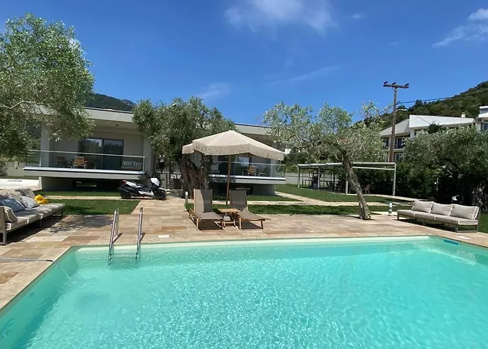 Aroma Elias * Хриси-Амудия