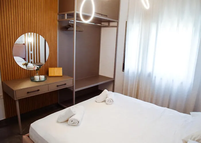 Aroma Elias Хриси-Амудия